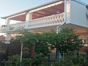 Apartments Marija - One Bedroom Apartment with Balcony and Sea View (Žuti A2)