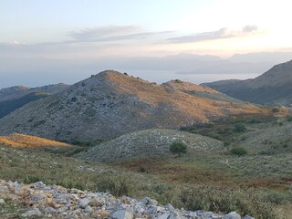 Morgendlicher Blick vom Pantokrator-Gebirge