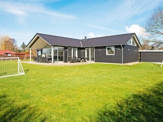 Casa de vacaciones Høll  2