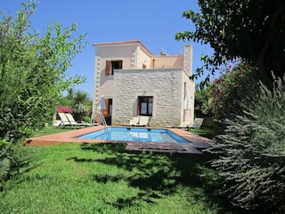 Villa Prines Outdoor Recording 3