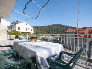 Bertie's Lodge - Four Bedroom Apartment(A4)