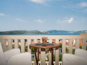 Wohnwagen Villa Stil - Studio Apartment with Balcony and Sea View 103 - Okrug Gornji - image1