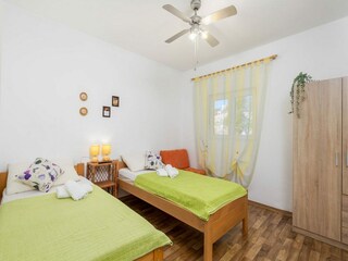 Apartment Karlobag Features 24