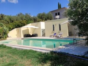 Casa de vacaciones Majestuosa villa en Borgonuovo con piscina - selci - image1