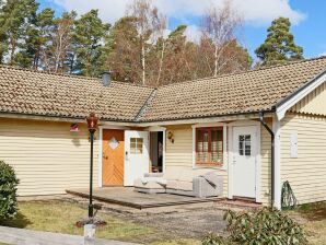 10 Personen Ferienhaus in BÅSTAD - Vejbystrand - image1