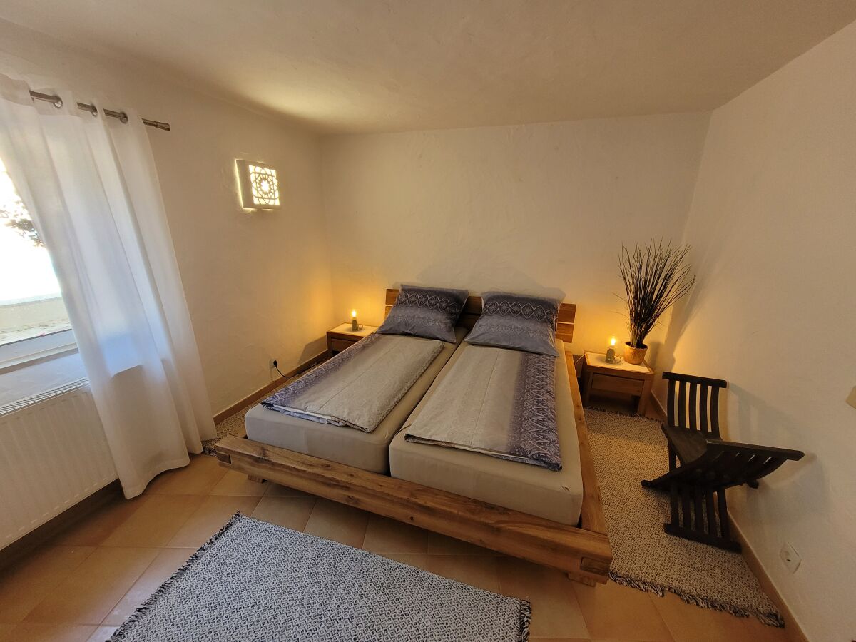 Doppelzimmer mit Vollholzbetten & Bett1 Matratzen