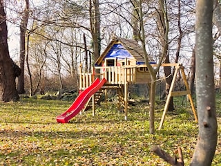 Spielturm für die kleinen Gäste