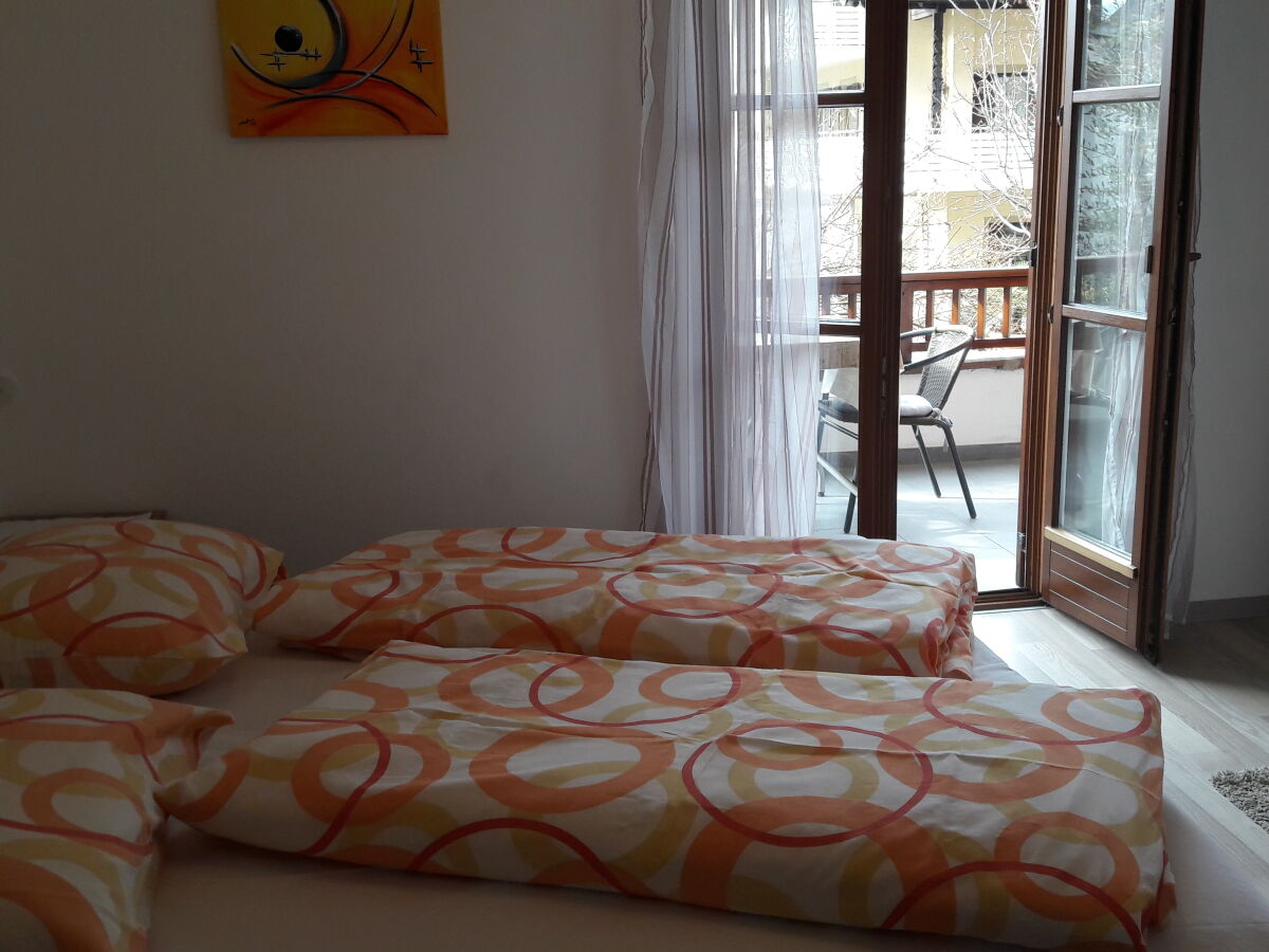 Schlafzimmer 2 FeWo Chardonnay mit Balkon