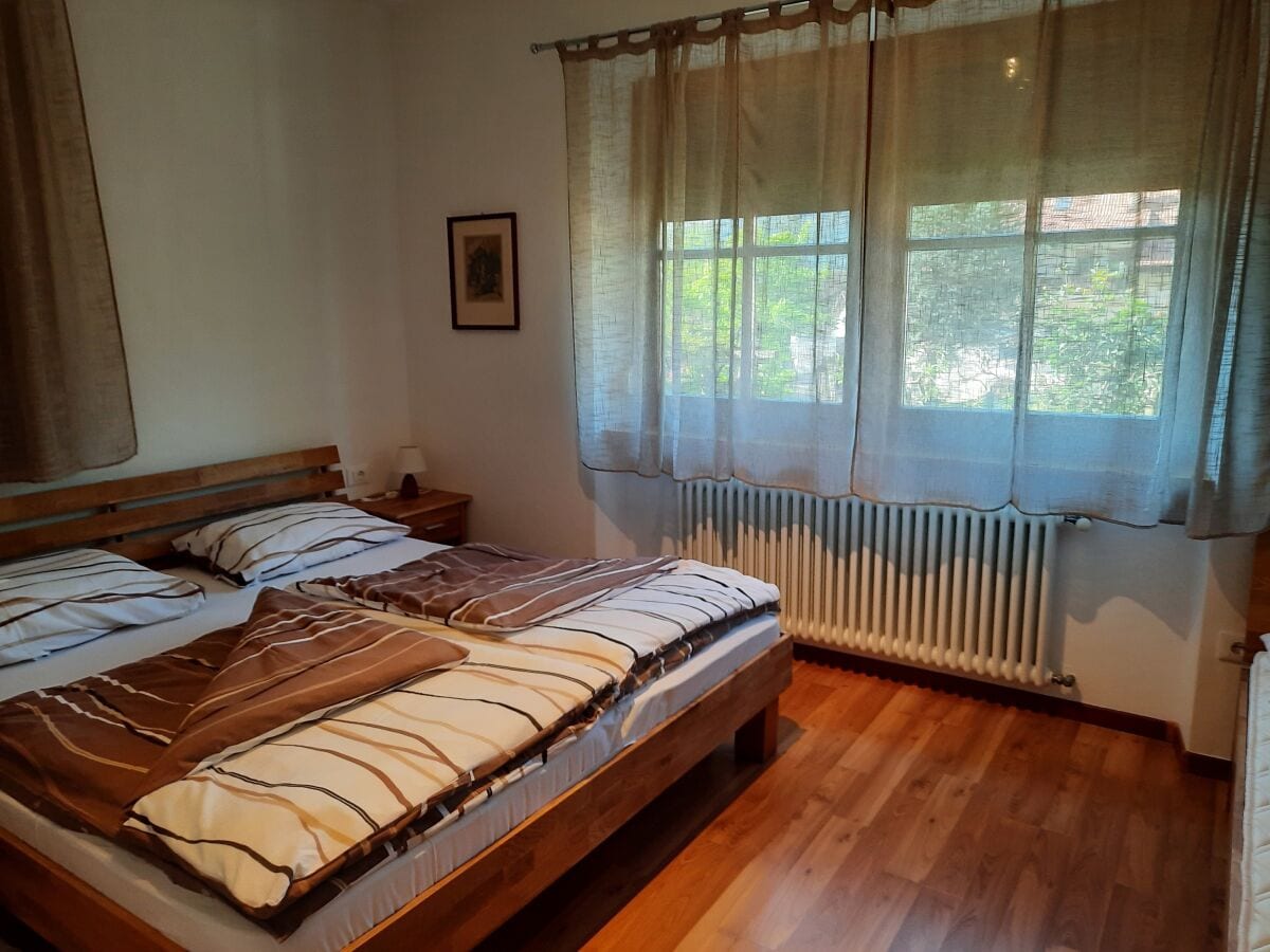 Schlafzimmer 1 für 2 bis 3 Personen