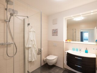 voll ausgestattetes Duschbad