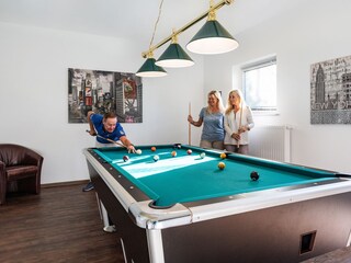 Billard im Nachbarhaus