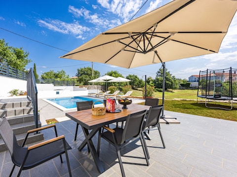 Villa Ina