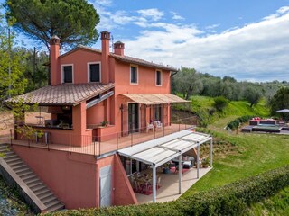 Cottage Pontedera Outdoor Recording 3