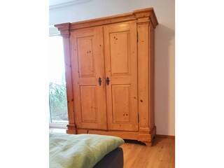 Schrank Schlafzimmer