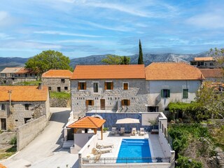 Villa Jesenice bei Dugi Rat Buitenaudio-opname 6