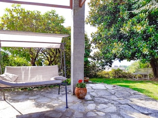 Ca. 25 m² große Terrasse