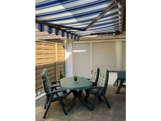 Terrasse mit Markise
