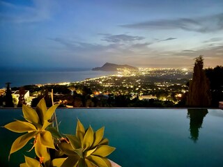 Altea bei Nacht