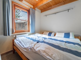 Gästebett (nur von Bettende zugänglich)