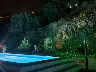 Pool bei Nacht