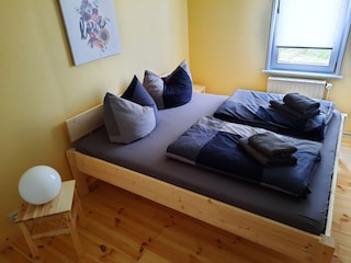 Schlafzimmer 1
