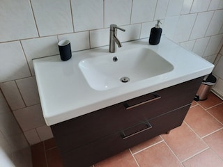 Waschtisch in Badezimmer