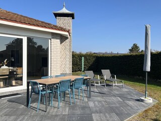 Terrasse mit Garten