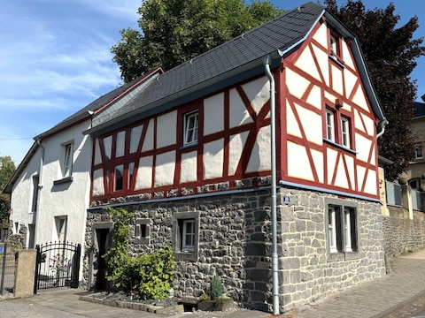 Ferienhaus Fachwerkhaus Rosengärtchen by Vulkaneifel-Chalets
