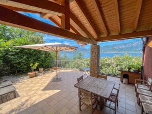 Holiday house Villa Castelletto with panoramic view - San Zeno di Montagna - image1