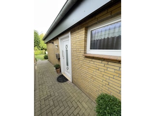 Barrierefreier eigener Zugang zum Bungalow