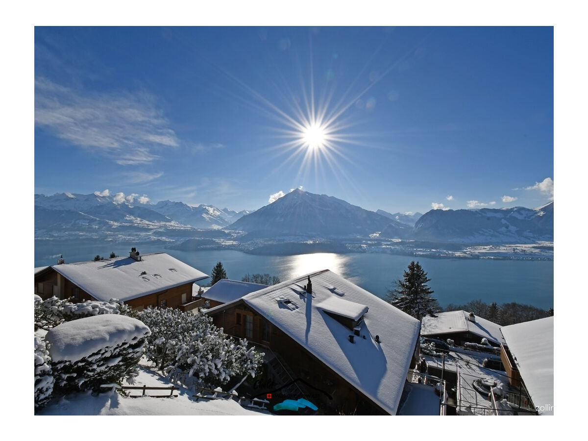 Aussicht auf Thunersee und Berge