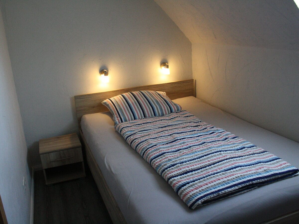 Schlafzimmer 2