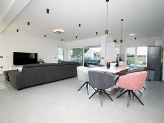 VILLA FOR 8 PERSONS