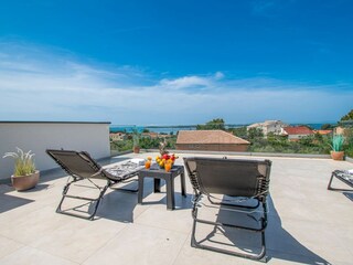 LUXURY VILLA WITH SWIMMING POOL