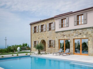 Villa Momjan Buitenaudio-opname 2