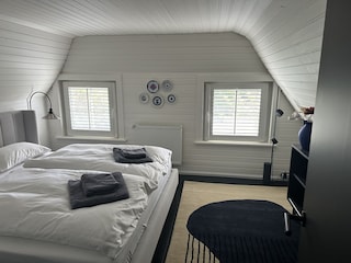 Master Bedroom mit 180x200 Doppelbett