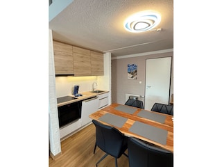 Küche mit hochwertigen Möbel.