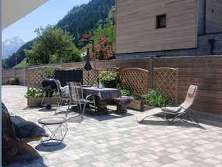 Terrasse mit Blick auf die Berge