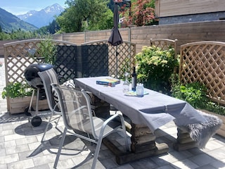 Terrasse mit Blick auf die Berge