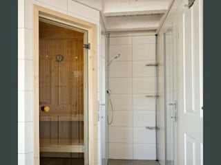mit bodengleicher Dusche