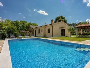 Villa Alba with Private Pool - Lupoglav - image1