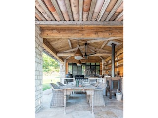 Outide kitchen with Green Egg and BBQ