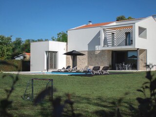 Contemporary private villa