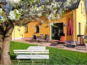 Ferienwohnung im Haus u. d. Eichen am Stettiner Haff