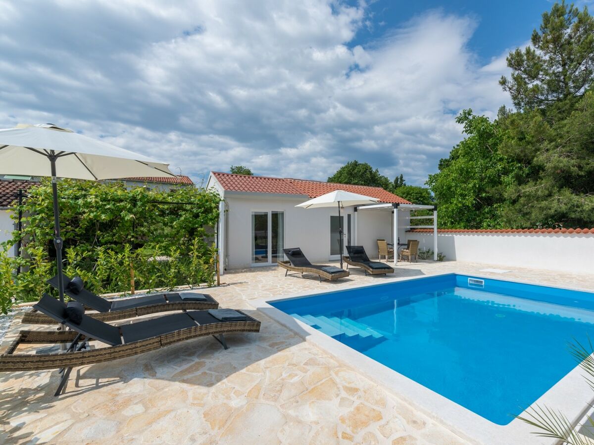 Maison de vacances Porec Enregistrement extérieur 1