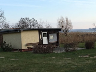 Sauna mit Dusche, Vorraum, Terrasse und Wasserbblick