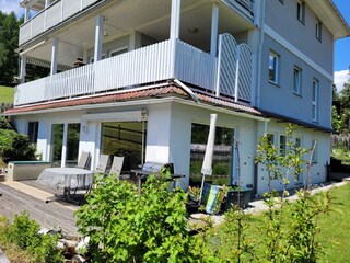 Apartment mit Terasse und Garten