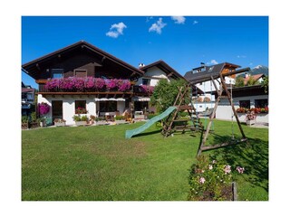 Haus Steinröschen Seefeld Sommer Spielplatz