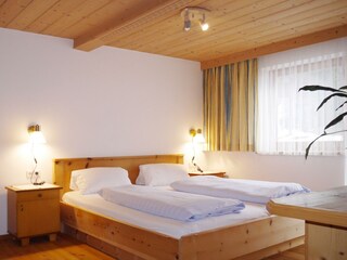 Ferienwohnung Gehrenspitze Schlafzimmer