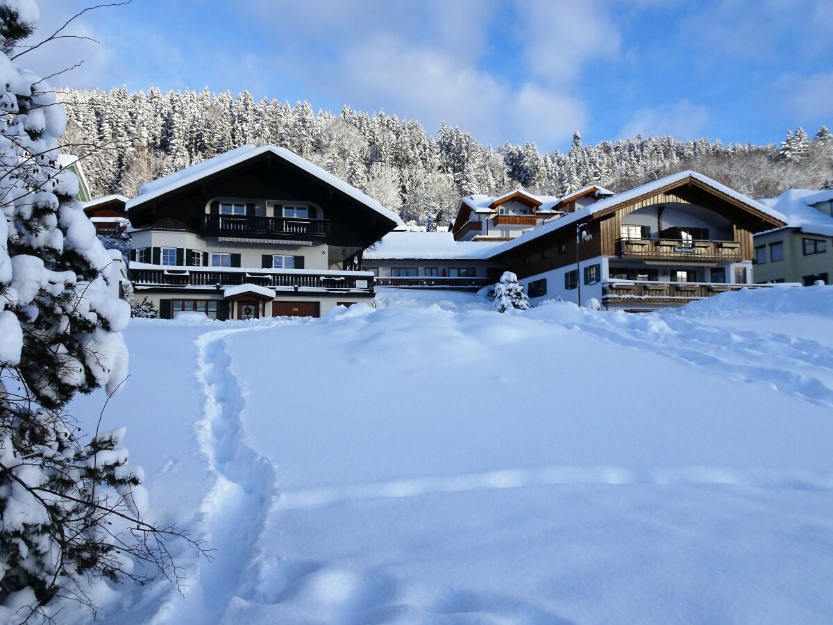 Winteransicht unserer Häuser